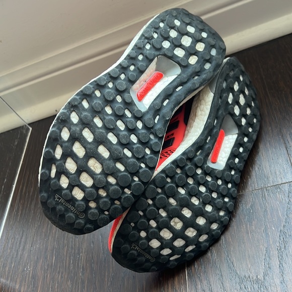 Adidas ultraboost limited edition colourway size 5Y or 6.5 women’s - Picture 2 of 5